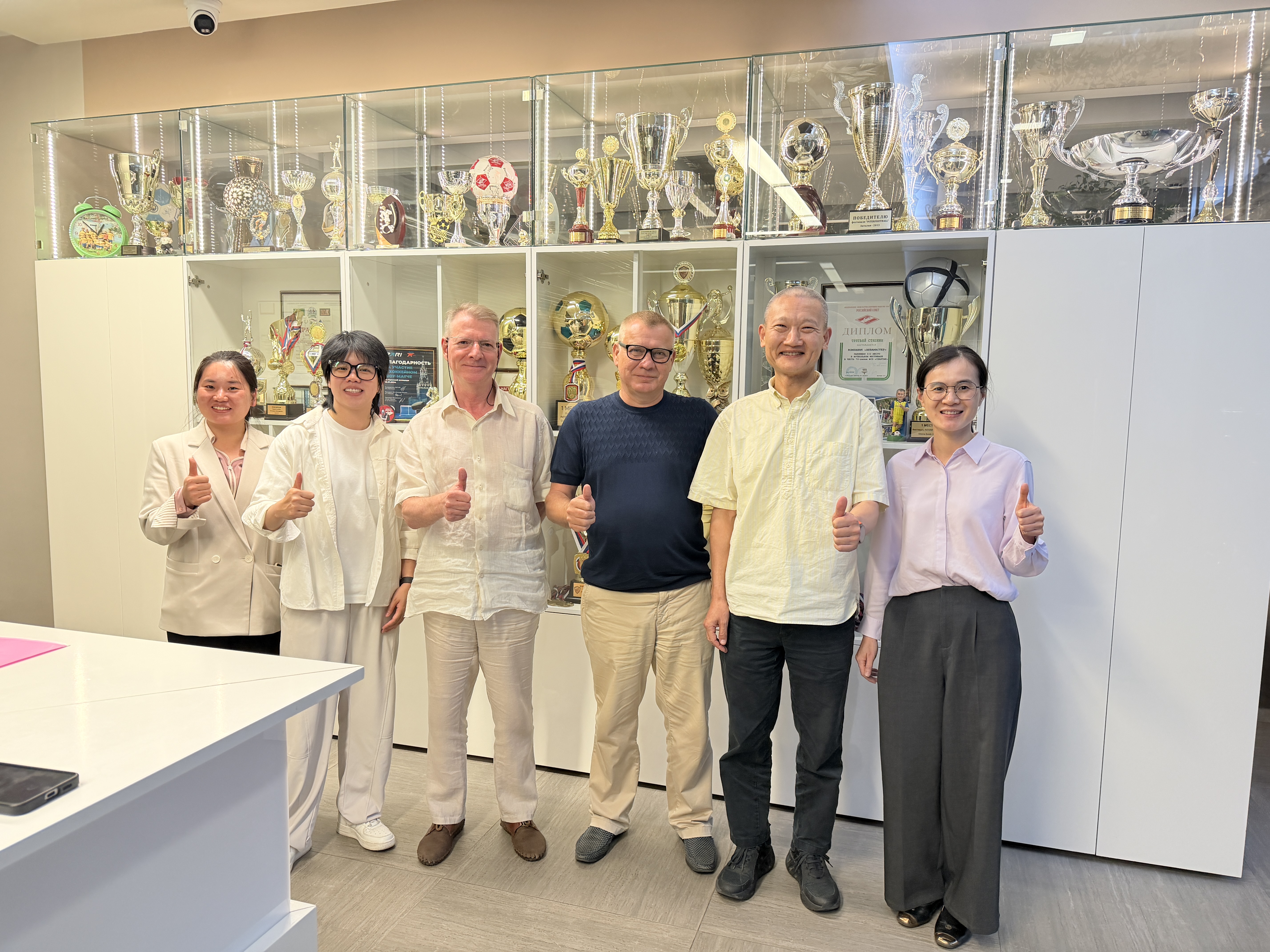 Held discussions with Aquamaster, the exclusive distributor for hth in Russia.