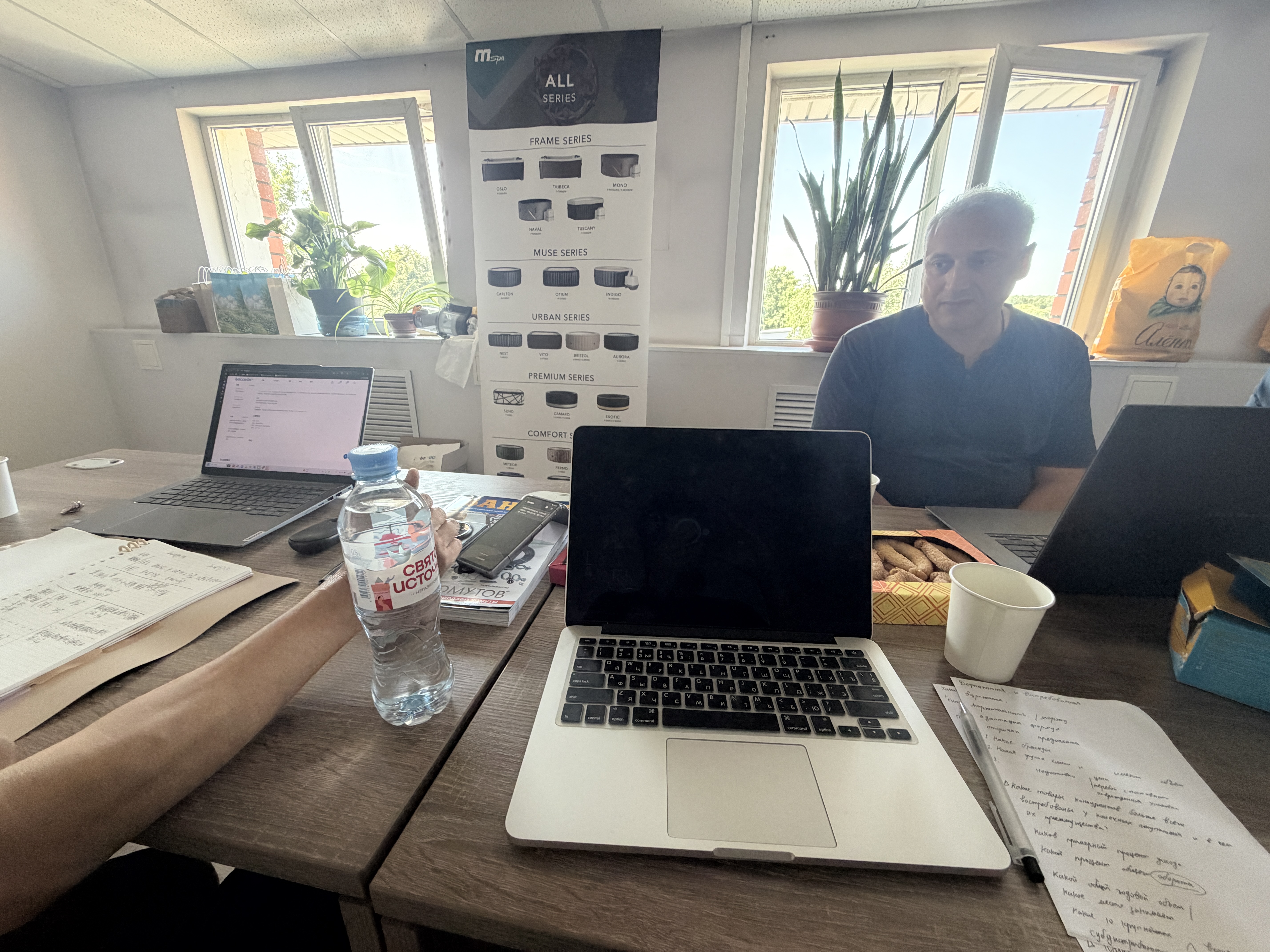 Business negotiations with Russian e-commerce platforms