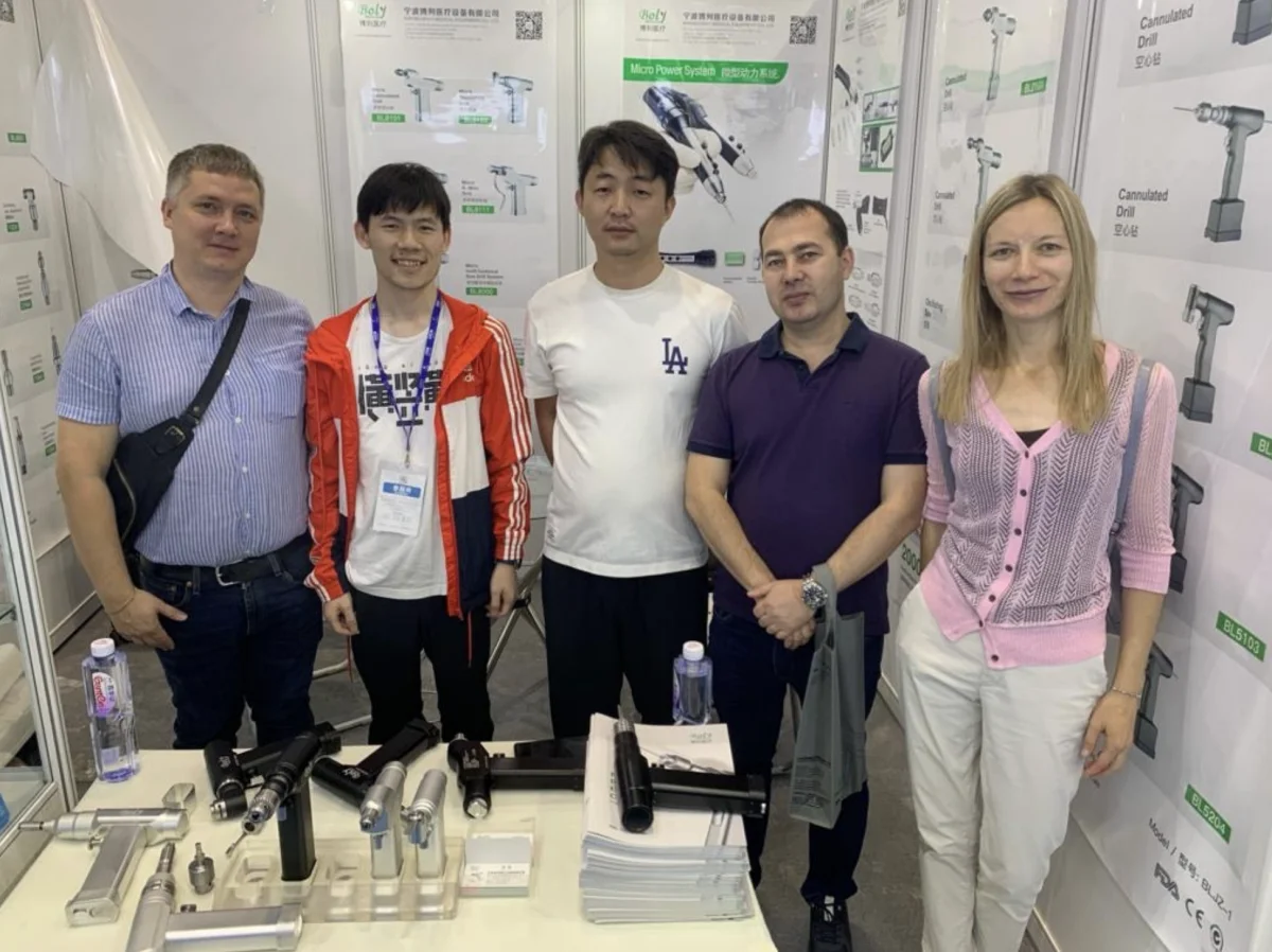 Сопровождение клиентов на медицинской выставке